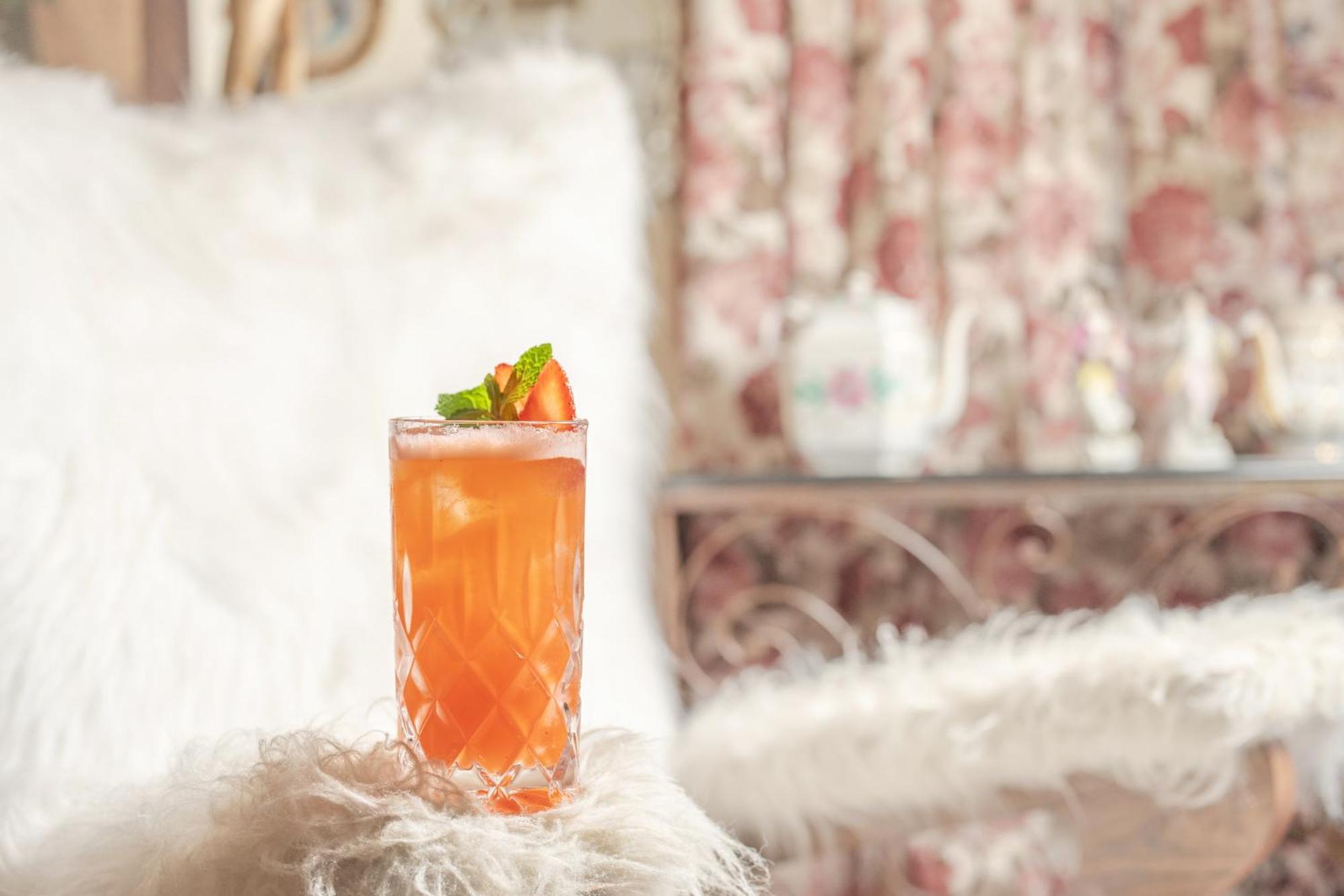 Rosewood Sao Paulo Hotel Eksteriør billede A Greyhound cocktail